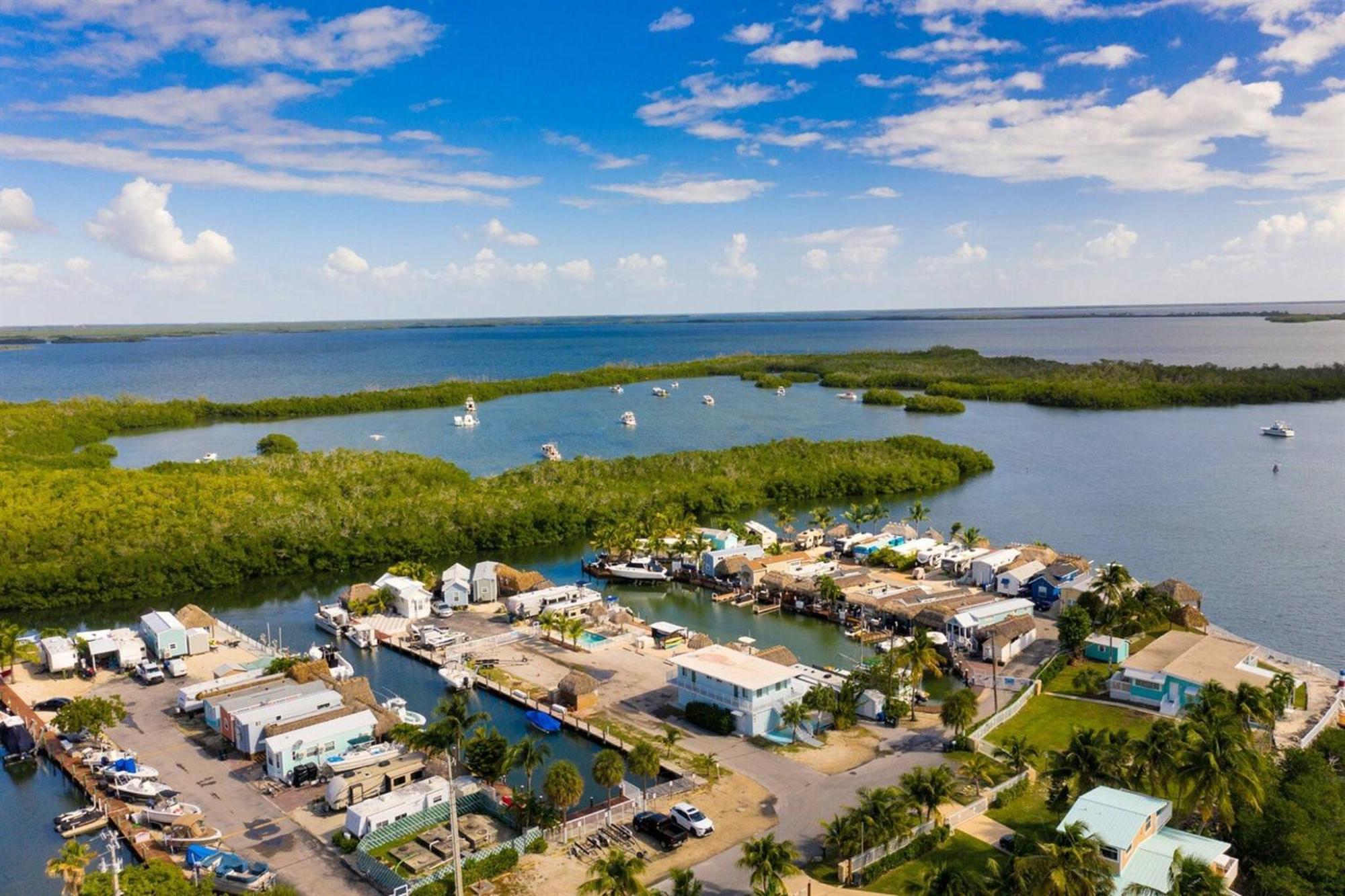 Tiny Home On Waterfront, Bay Views, Deck, Pool Jewfish Habitación foto