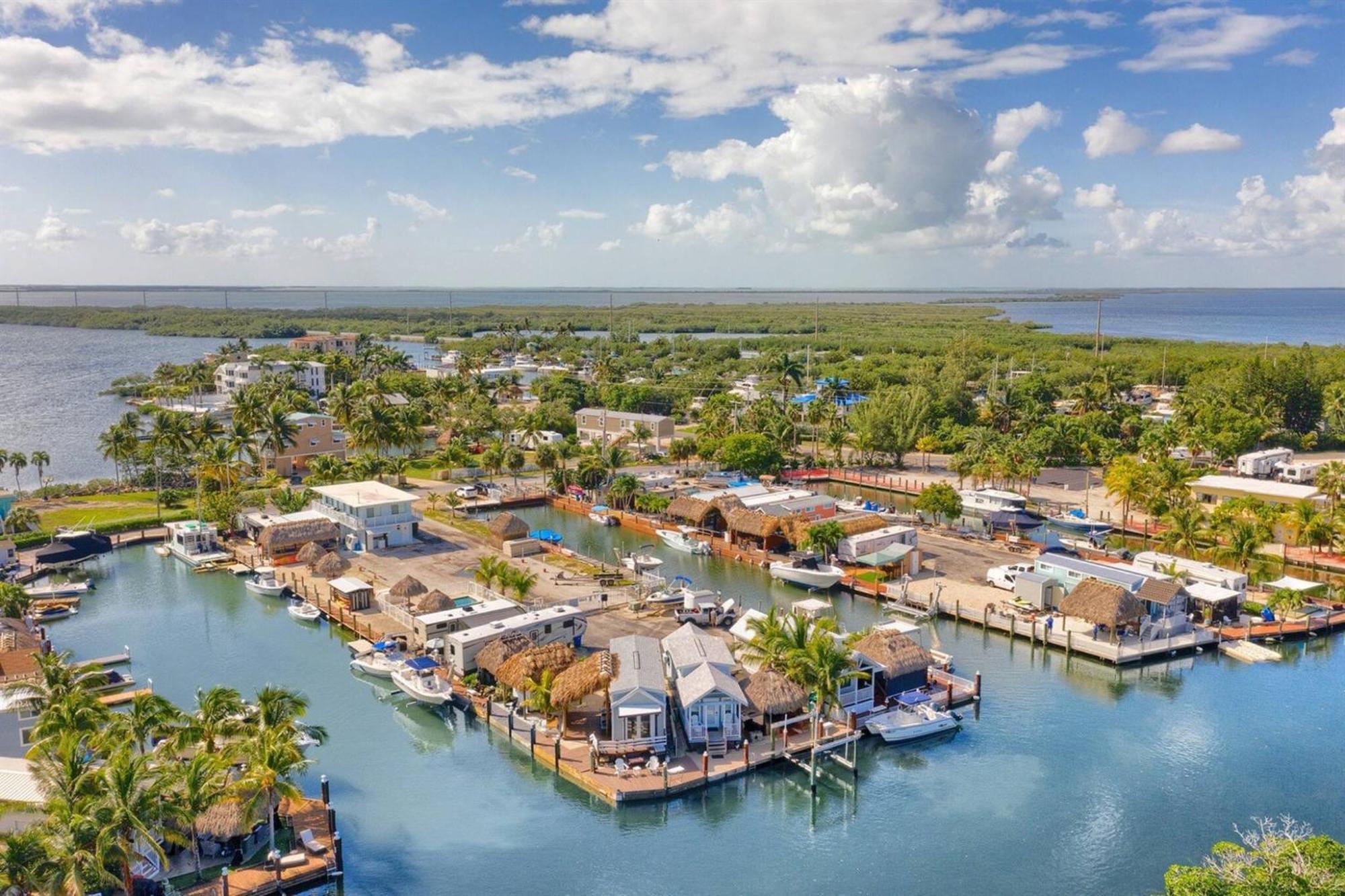 Tiny Home On Waterfront, Bay Views, Deck, Pool Jewfish Habitación foto